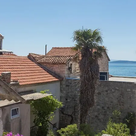 Amaizing Near Airport Apartment Kastel Stafilic